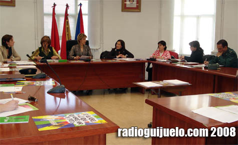 Momento de la reunión en el Ayuntamiento guijuelense