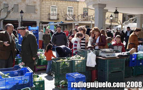 Imagen de la celebración del mercado en la Plaza Mayor