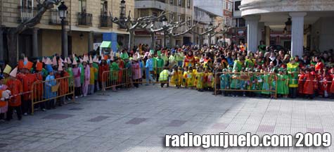 Desfile de los colegios guijuelenses en el Carnaval 2009