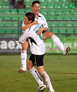 Ismael celebra un gol en su etapa en el Mérida