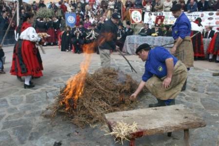 Imagen del proceso de matanza típica en Guijuelo. Foto archivo