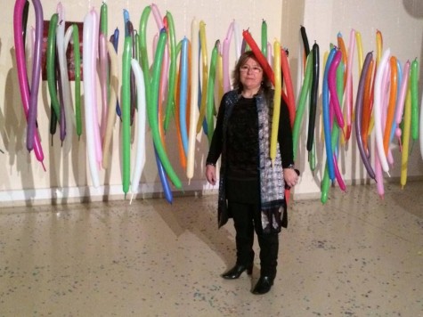Elisa Merino en su Exposición. Foto Centro Cultural de Guijuelo