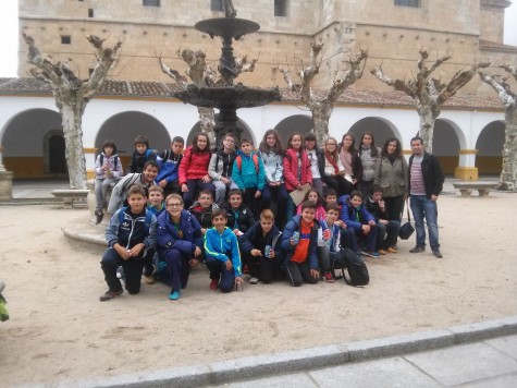 Alumnos del Cervantes en Siega Verde. Foto Colegio Miguel de Cervantes. 