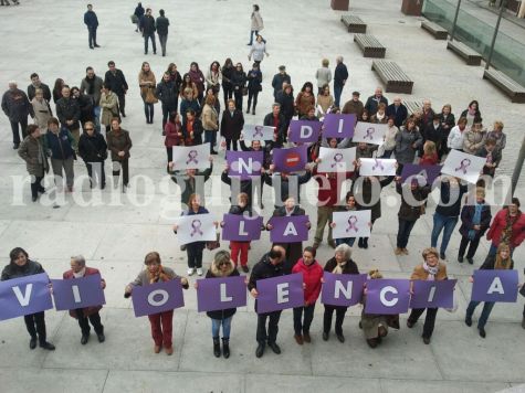 Acto en la plaza Mayor por el Día Mundial de la lucha contra la Violencia de Género.