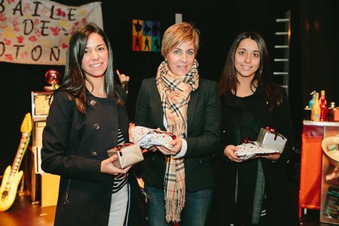 Las ganadores del concurso junto a la concejal de Cultura, Marián Picado.