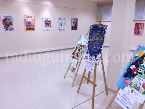 Exposición de carteles en la Biblioteca Municipal.