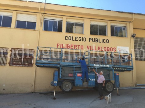 Renovación de canalones en el Colegio Filiberto Villalobos.
