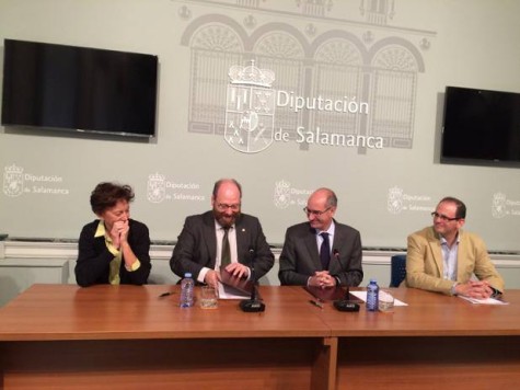 Firma del convenio entre el Colegio de Abogados y La Salina. Foto Diputación de Salamanca