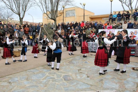 El Grupo Folclórico El Torreón bailó en la primera jornada de Matanza