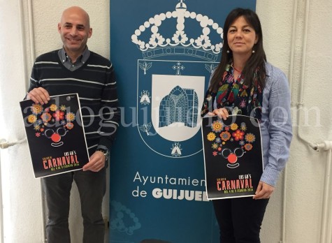 El concejal Samuel Fernández y la concela María Jesús Moro en la presentación del Carnaval 2016.