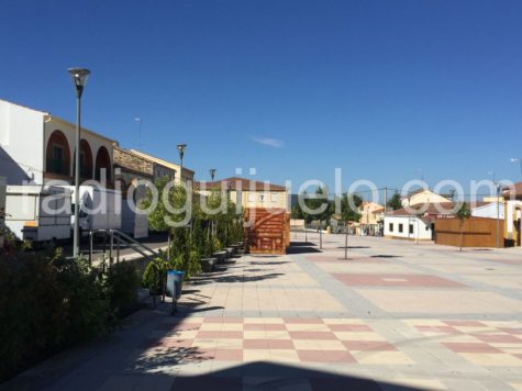 Casetas instaladas en la plaza Mayor de Campillo