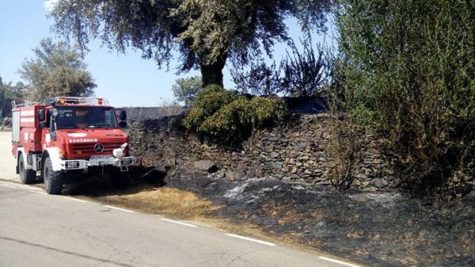 Los voluntarios del parque de bomberos de Guijuelo participaron en las labores de extinción del incendio en Escurial de la Sierra. Foto Bomberos Guijuelo