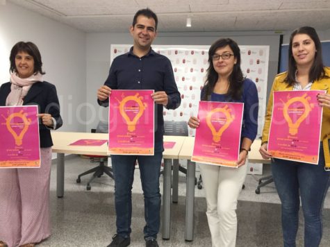 Sara García, segunda por la derecha, participará en el XIX Encuentro povincial juvenil 