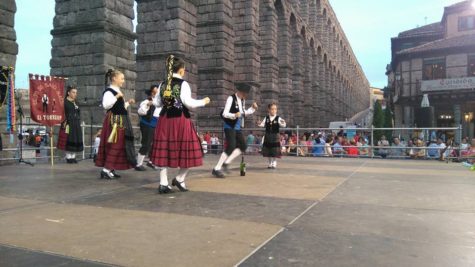 Grupo folklórico El Torreón en Segovia. Foto M.I.