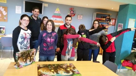 Integrantes del grupo de Guijuelo, ganadores del I concurso provincial de puzzles