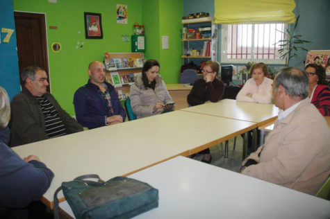 Reunión celebrada en el centro Guijuelo Joven para organizar las fiestas del Barrio San José 