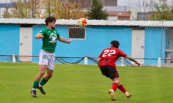 El Guijuelo empata jugando con diez