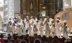 La Iglesia se llena para celebrar la Navidad